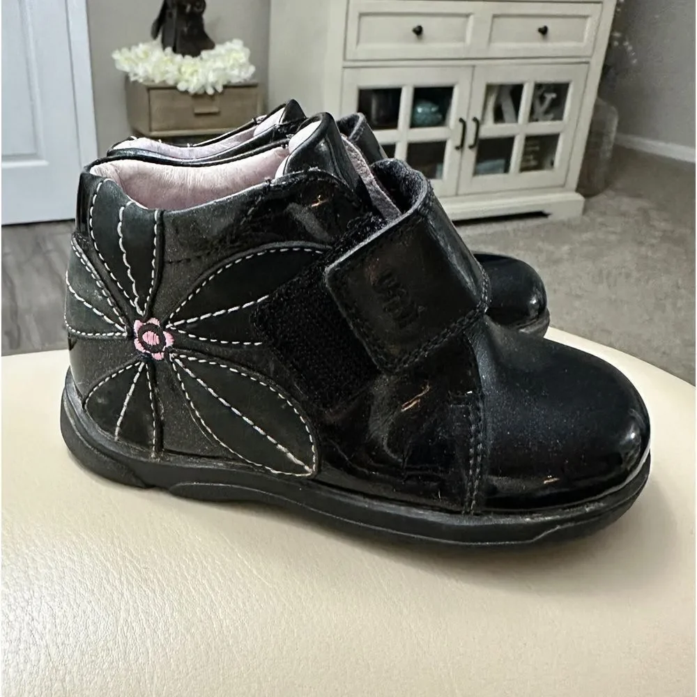 Umi Genuine Leather Black Patent Toddler Bootie w/ Pink Floral Design Sz 6.5